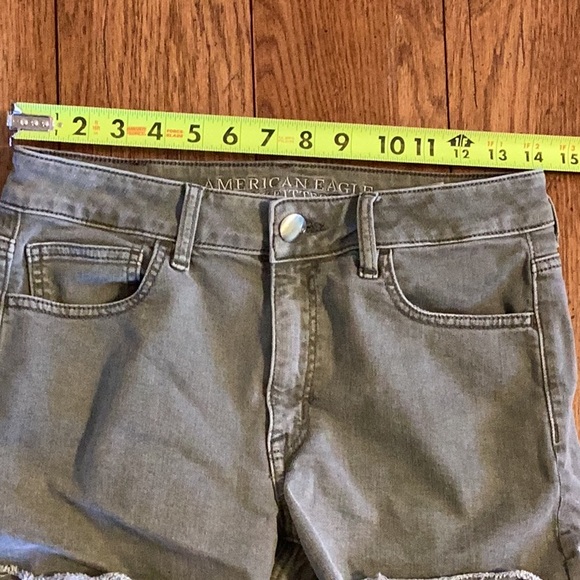 American Eagle High Rise Shortie Super Stretch green denim shorts. Women’s 6 - Picture 3 of 10